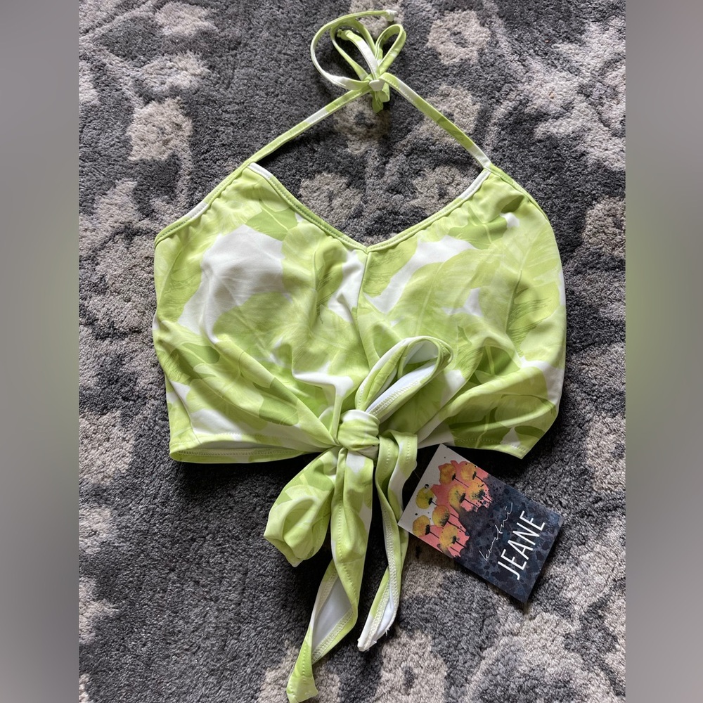 Kortni Jeane palm leaf Tied-up top | size small